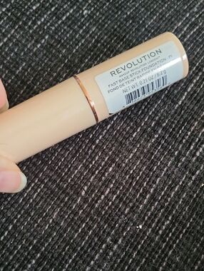 Revolution Fast Base Stick Foundation - F1